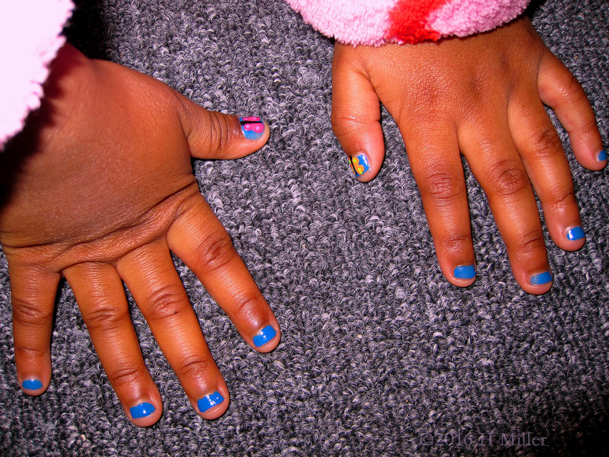 Cute Blue And Butterfly Mini Manicure 