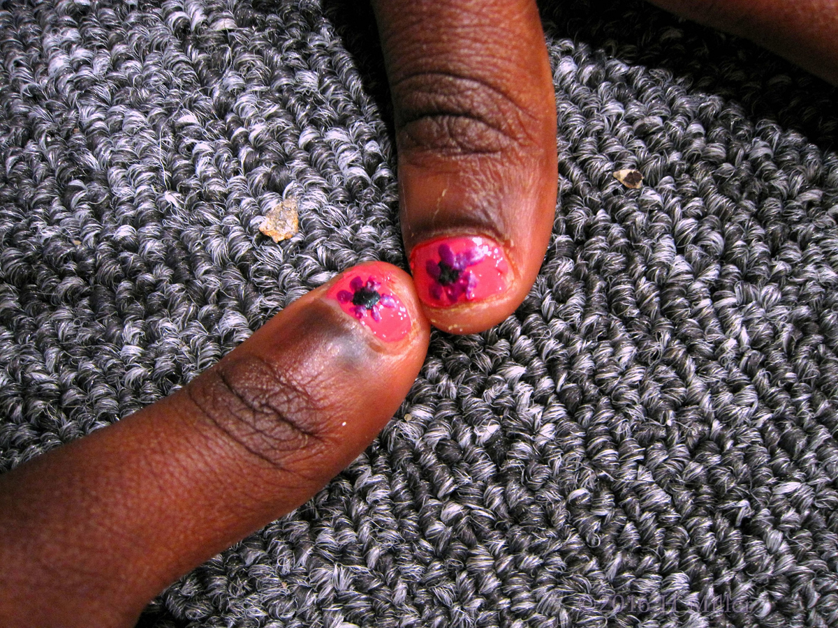 Cute Pink Flower Nail Art Girls Manicure 