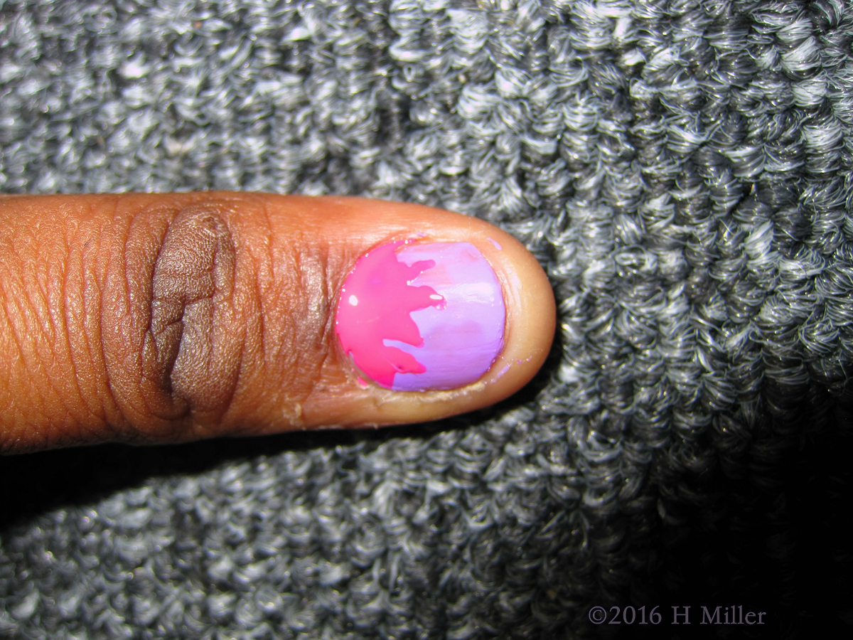 Pink Drip Manicure 