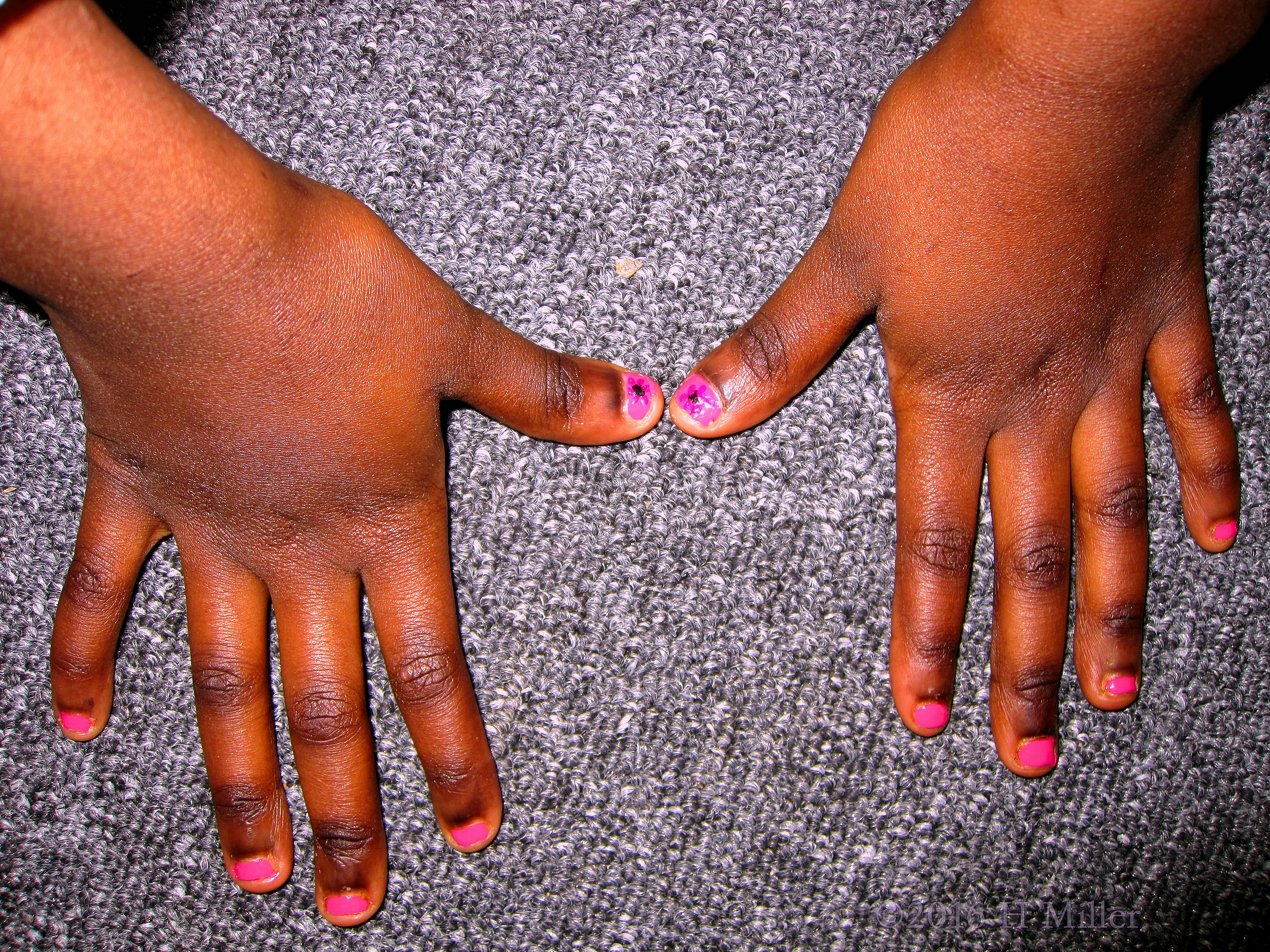 Cool Pink Flower Mini Manicure 