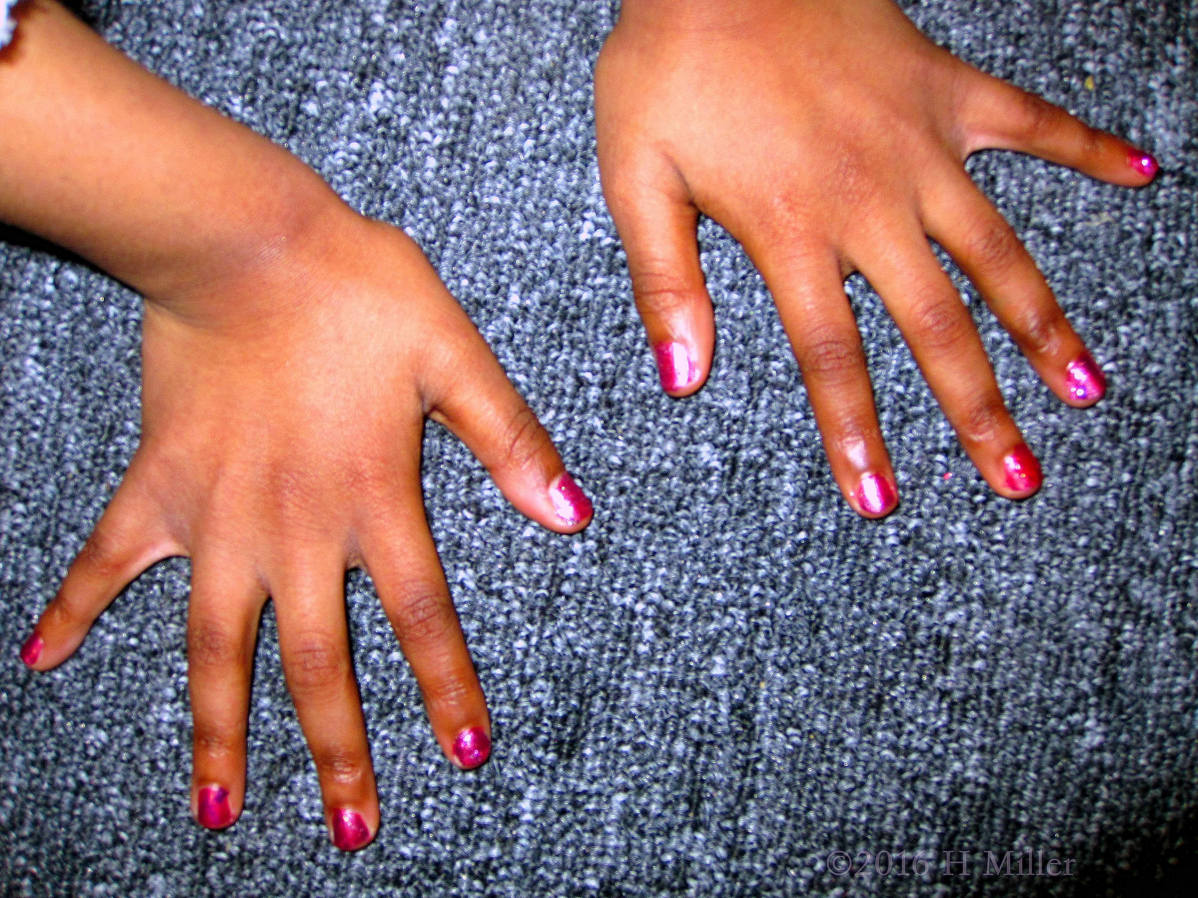 Pink Sparkly Mini Mani Pink Sparkly Mini Mani