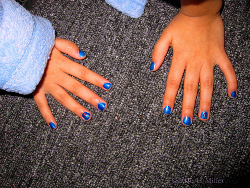 Awesome Blue Mini Mani