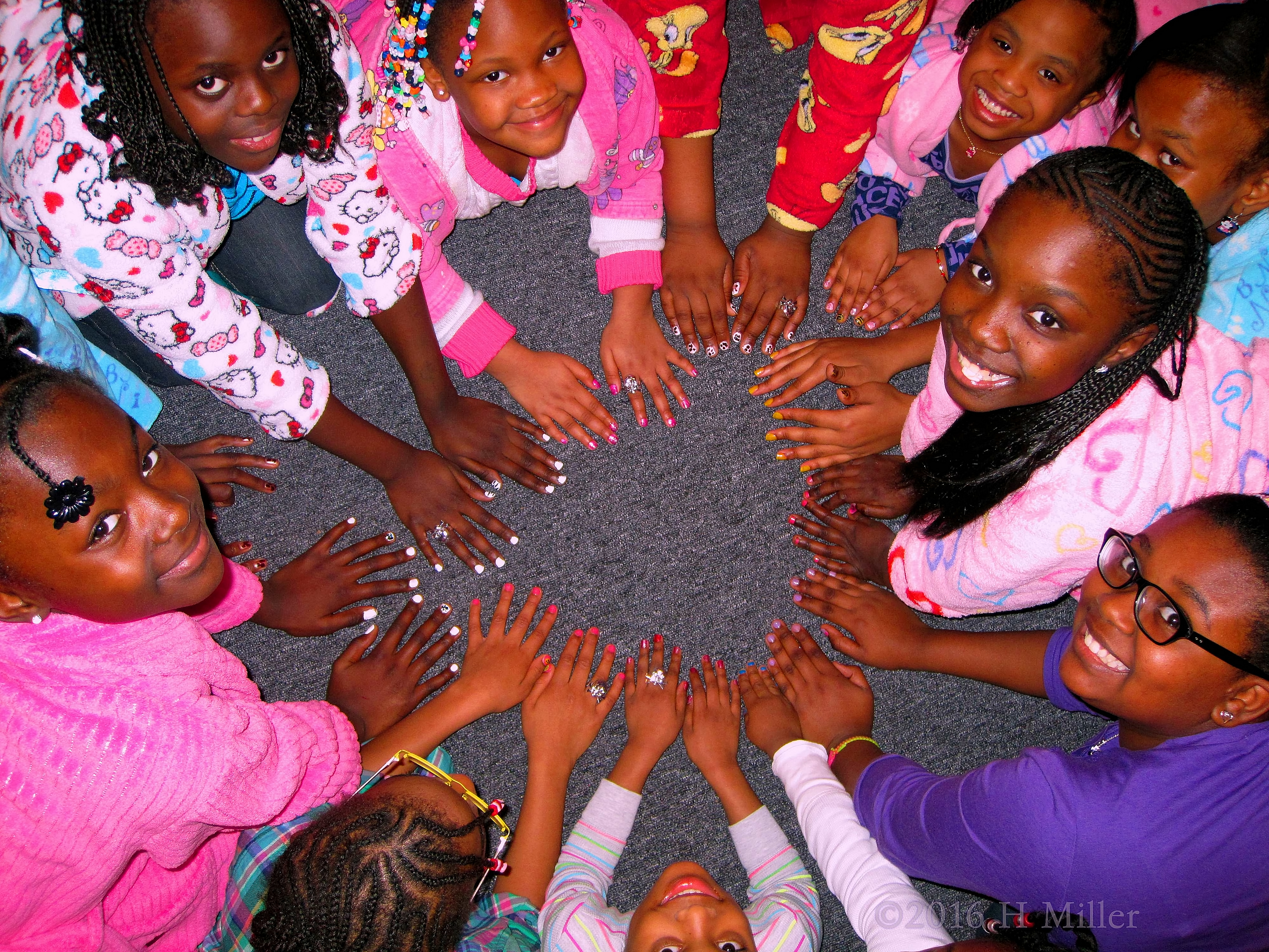 Everyone Loves Showing Us Their New Mini Manis! Everyone Loves Showing Us Their New Mini Manis!