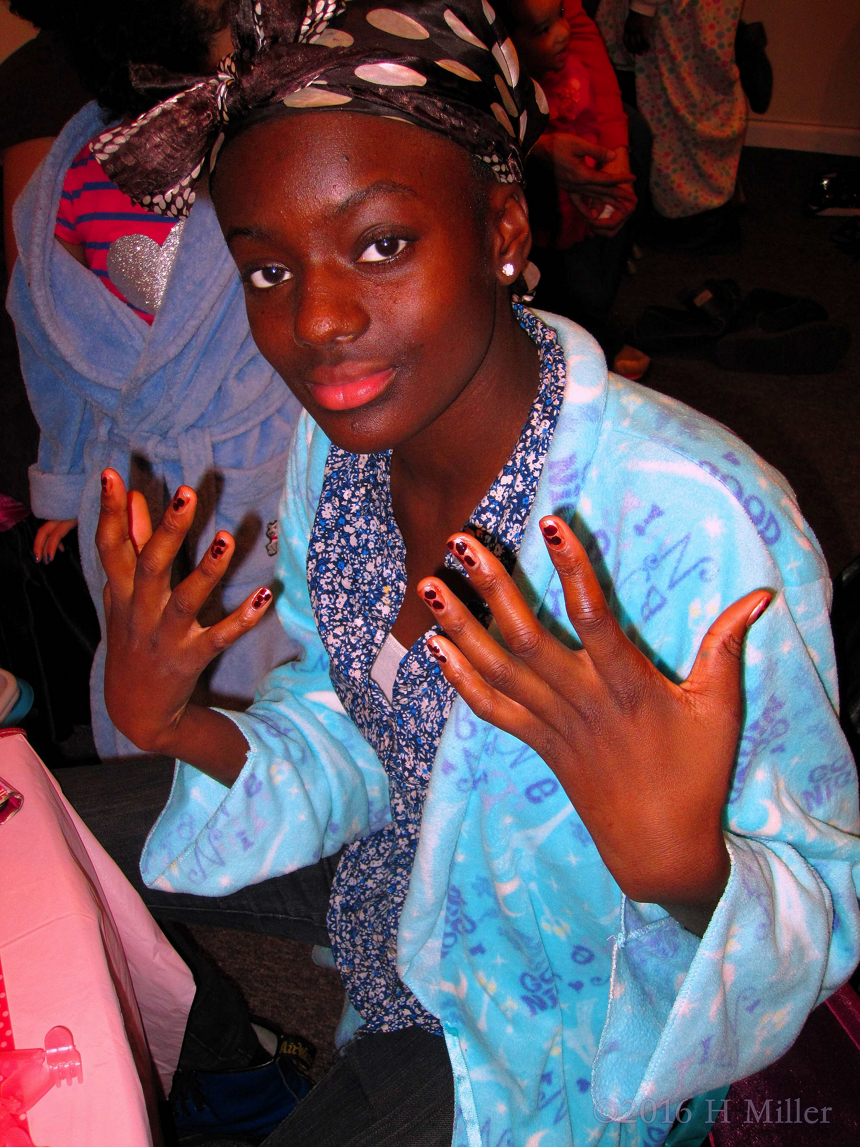 Showing Off Her New Mini Manicure! Showing Off Her New Mini Manicure!