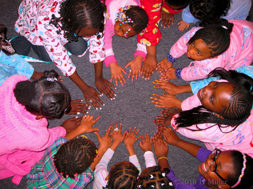 All The Great Mini Manicures At The Girls Spa Party! All The Great Mini Manicures At The Girls Spa Party!