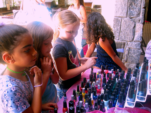 Laura's 9th Kids Spa Birthday Party Laura's 9th Kids Spa Birthday Party