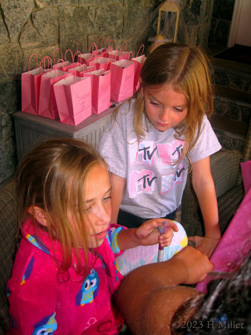 Laura's 9th Kids Spa Birthday Party Laura's 9th Kids Spa Birthday Party