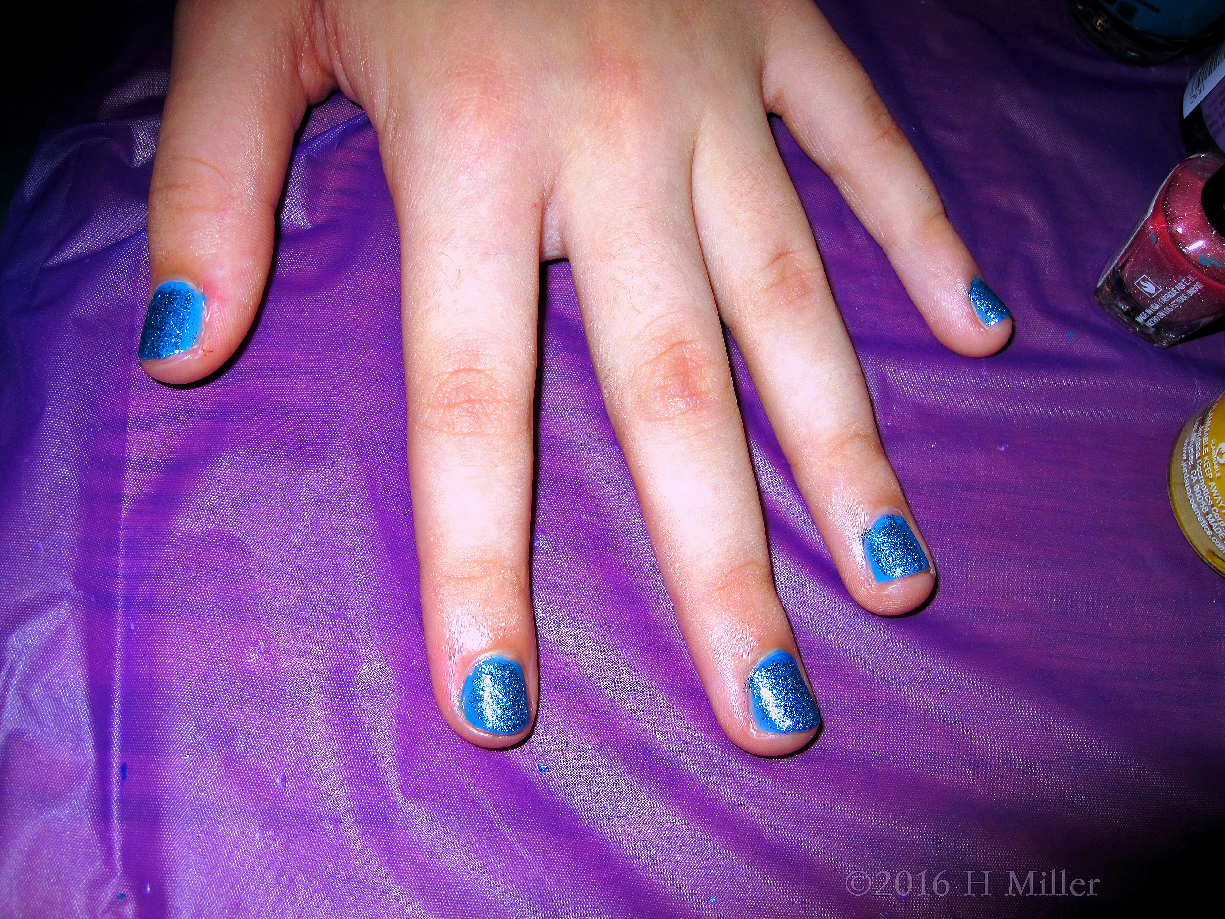 Shiny Blue Mini Manicure Shiny Blue Mini Manicure