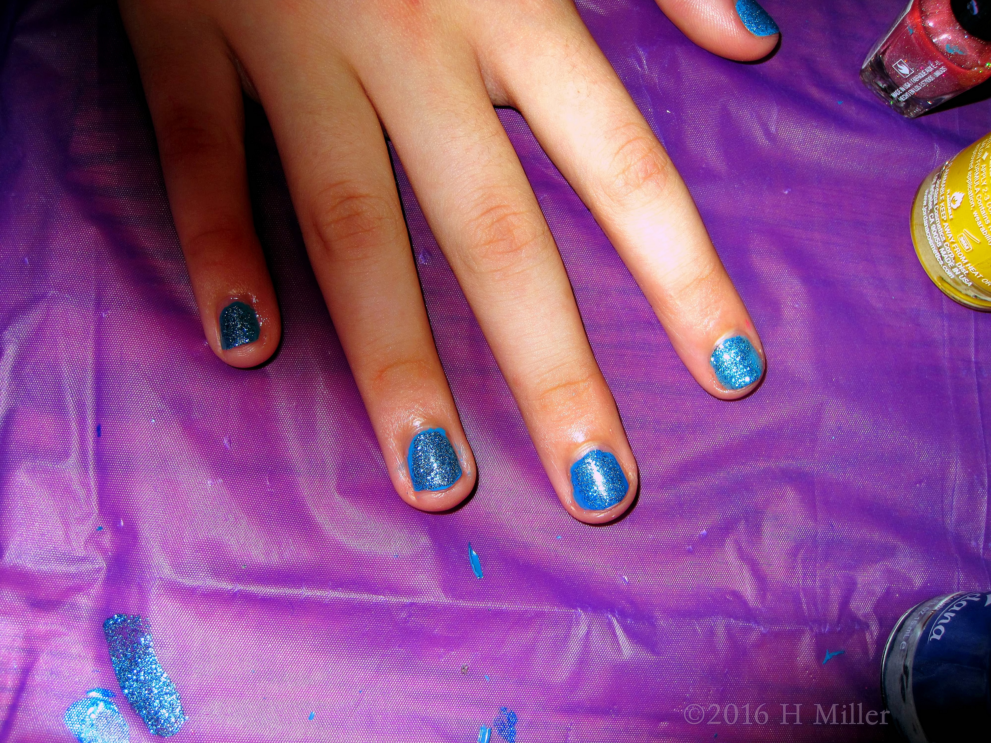 Sparkly Blue Home Girls Spa Manicure Sparkly Blue Home Girls Spa Manicure