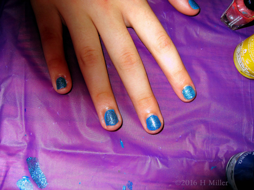 Sparkly Blue Home Girls Spa Manicure