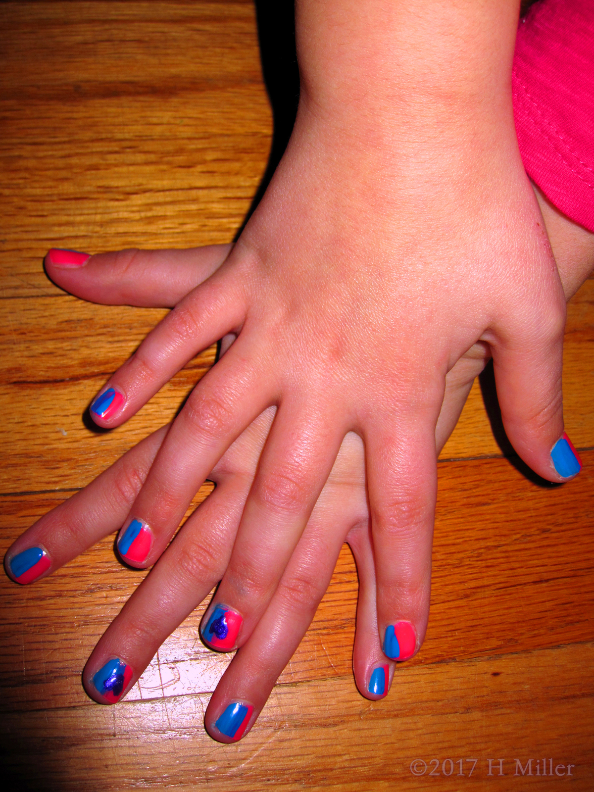 Contrasting Blue And Red With A Cute Midfinger Heart, Pretty Nail Art!