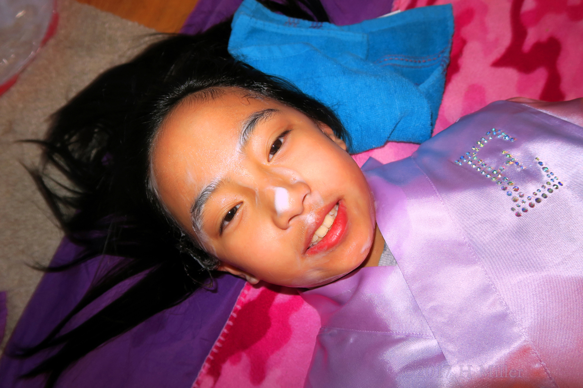 Creamy Kids Facial Masque Provides A Refreshing Effect. 