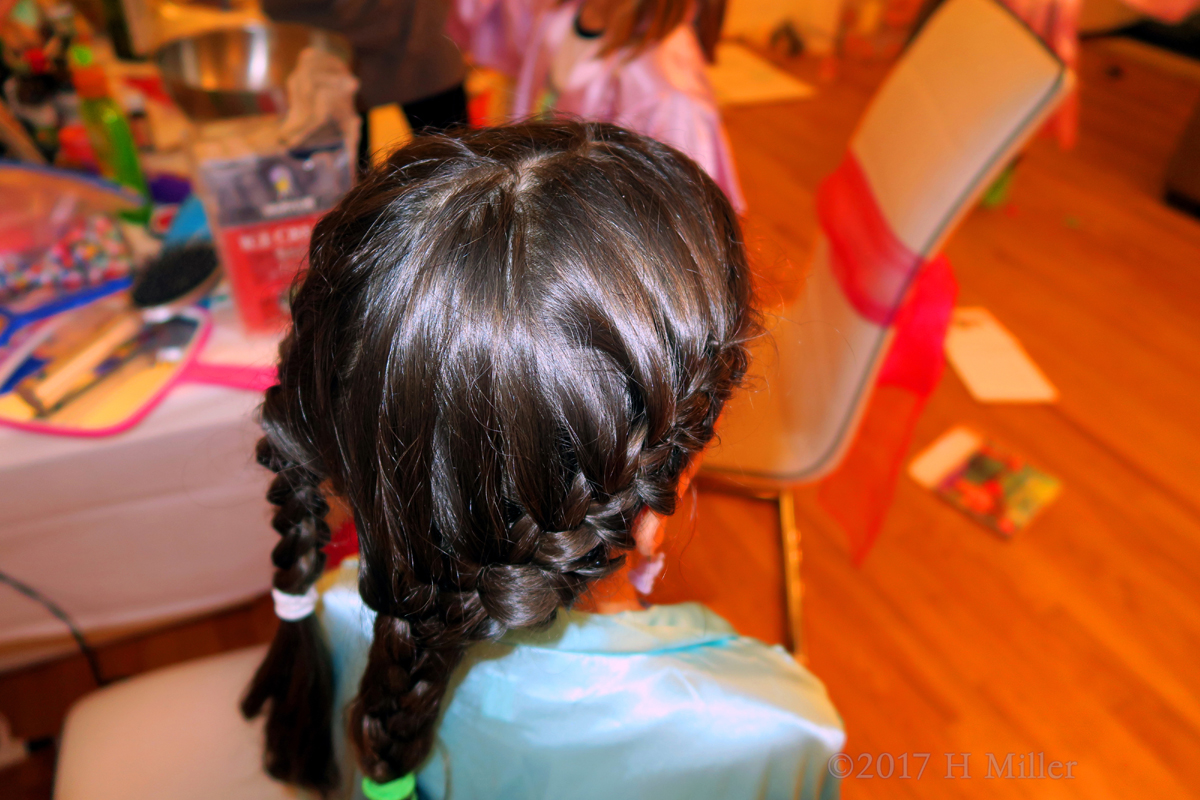 Double Braid Kids Hairstyle Looks Great! 