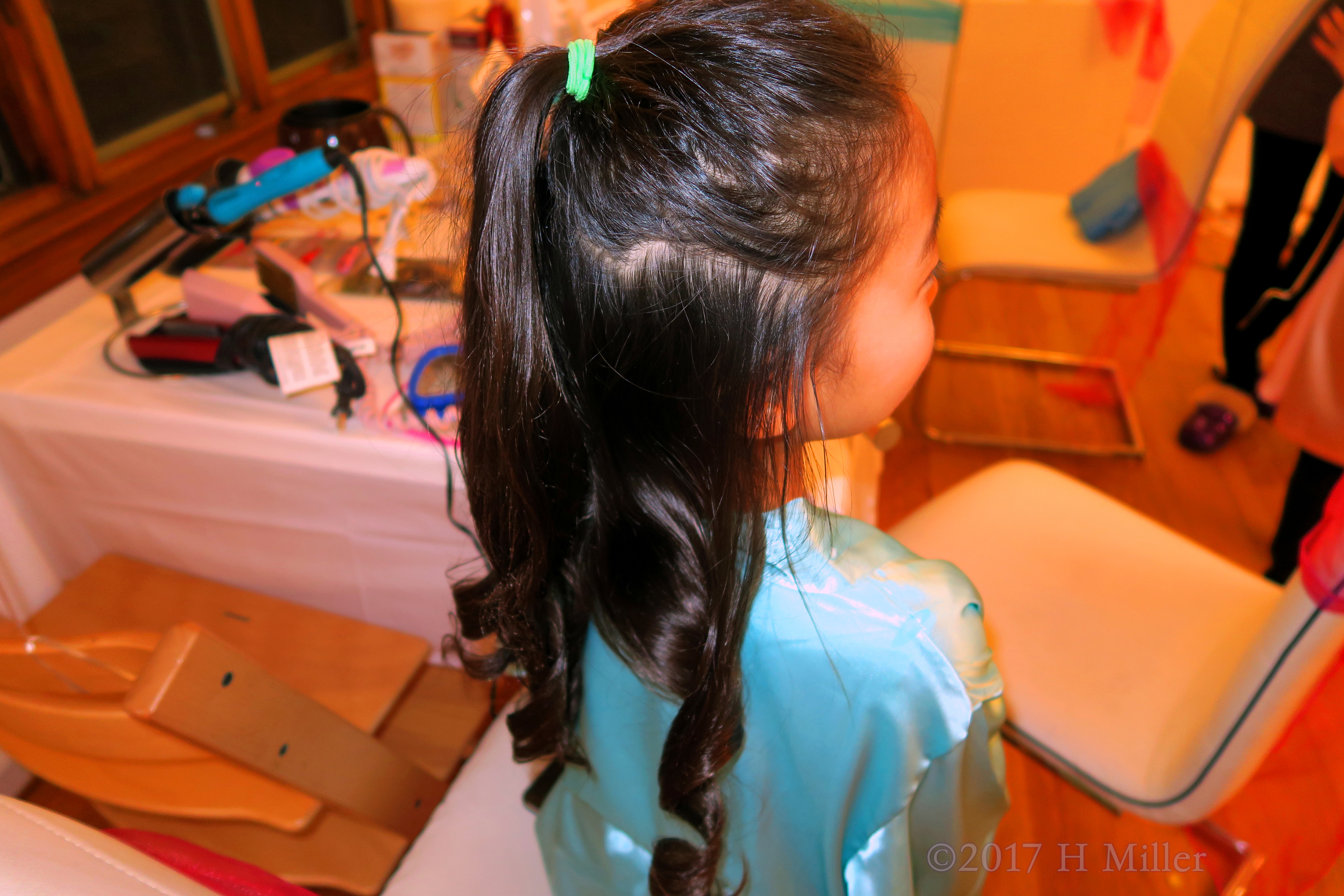 Curls Done So Well For This Kids Hairstyle, Looks Great! Curls Done So Well For This Kids Hairstyle, Looks Great!