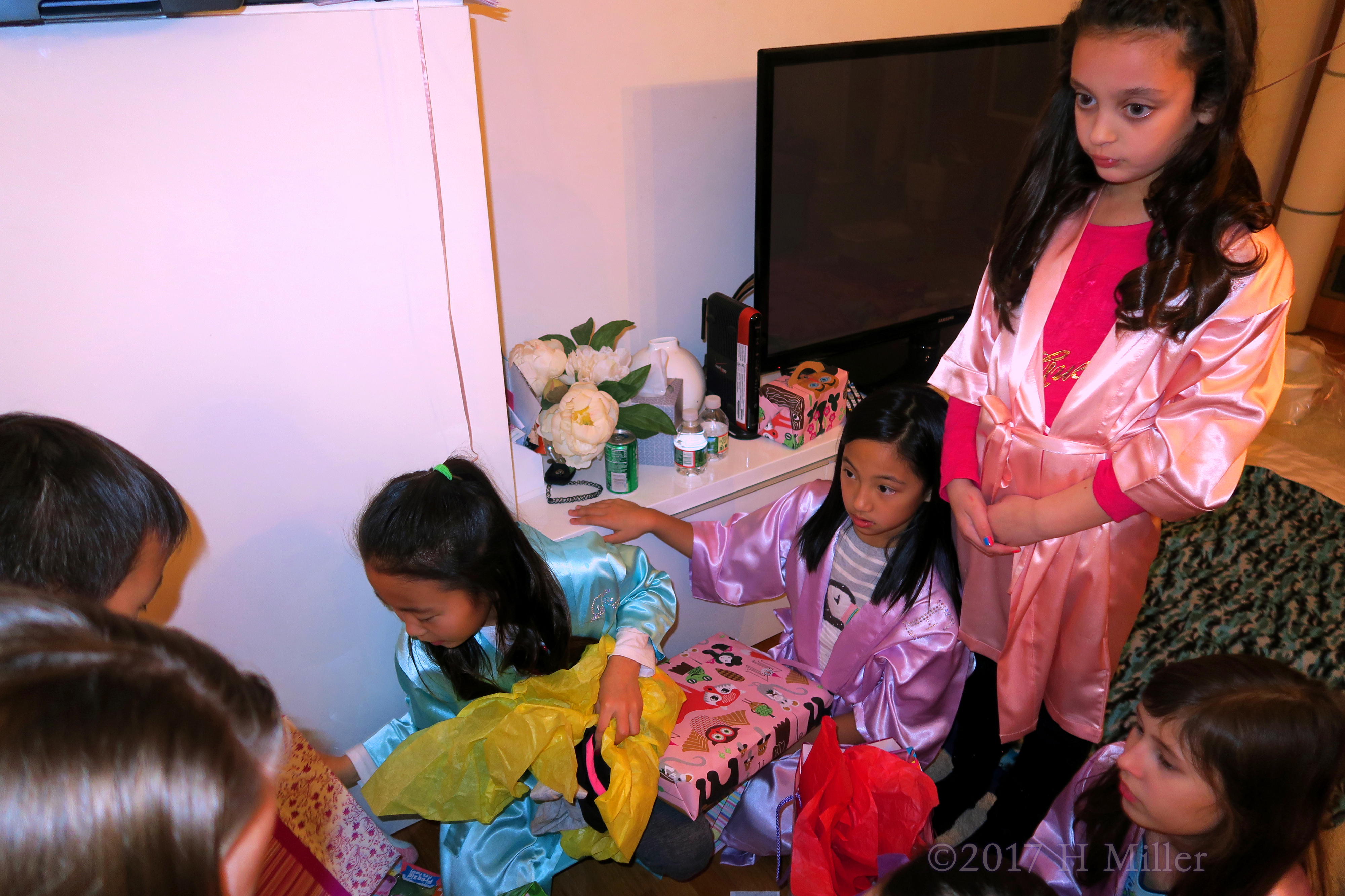 Gift Exploring Session Still Continues At The Kids Birthday Party! Gift Exploring Session Still Continues At The Kids Birthday Party!