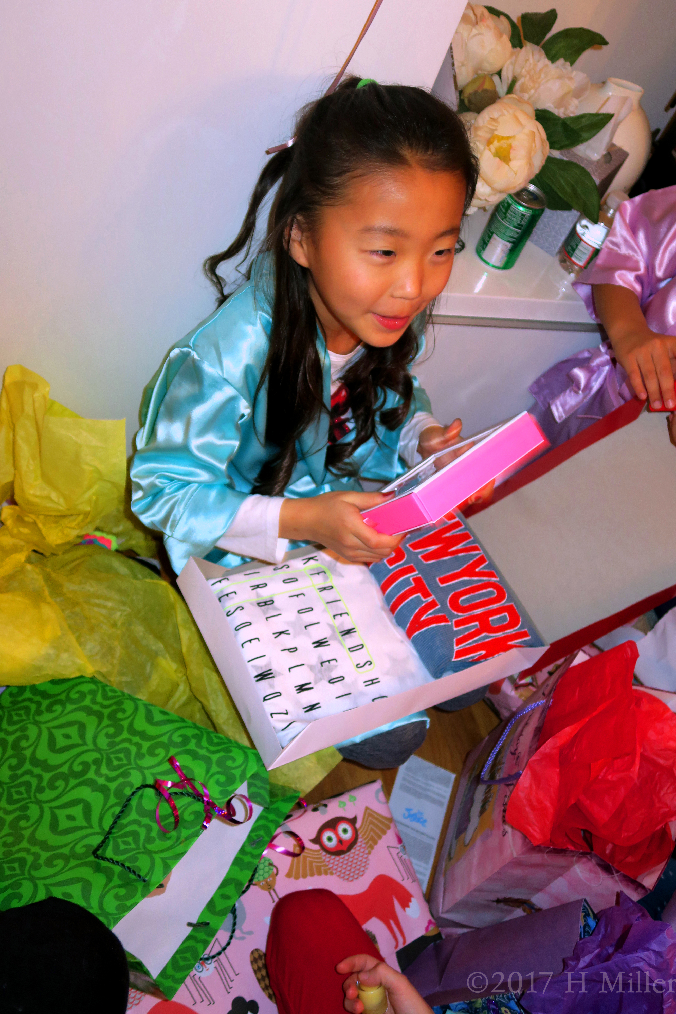 She's So Happy With The Present She Got! 4 She's So Happy With The Present She Got! 4