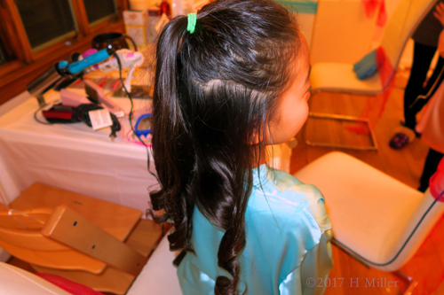 Curls Done So Well For This Kids Hairstyle, Looks Great! Curls Done So Well For This Kids Hairstyle, Looks Great!