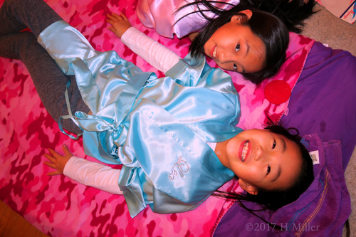 Getting Comfortable On The Facial Mats Getting Comfortable On The Facial Mats