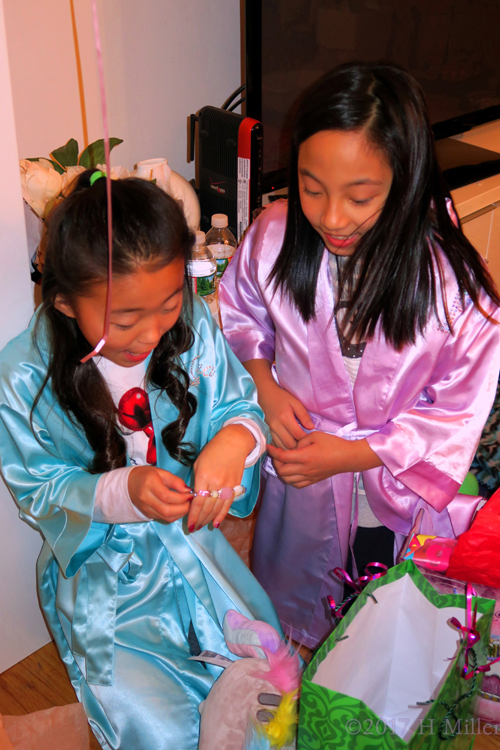 Lea Is Filled With Joy To Have Such A Pretty Bracelet As Gift! Lea Is Filled With Joy To Have Such A Pretty Bracelet As Gift!