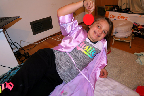 Showing The Kids Facial Sponge She Got! Showing The Kids Facial Sponge She Got!