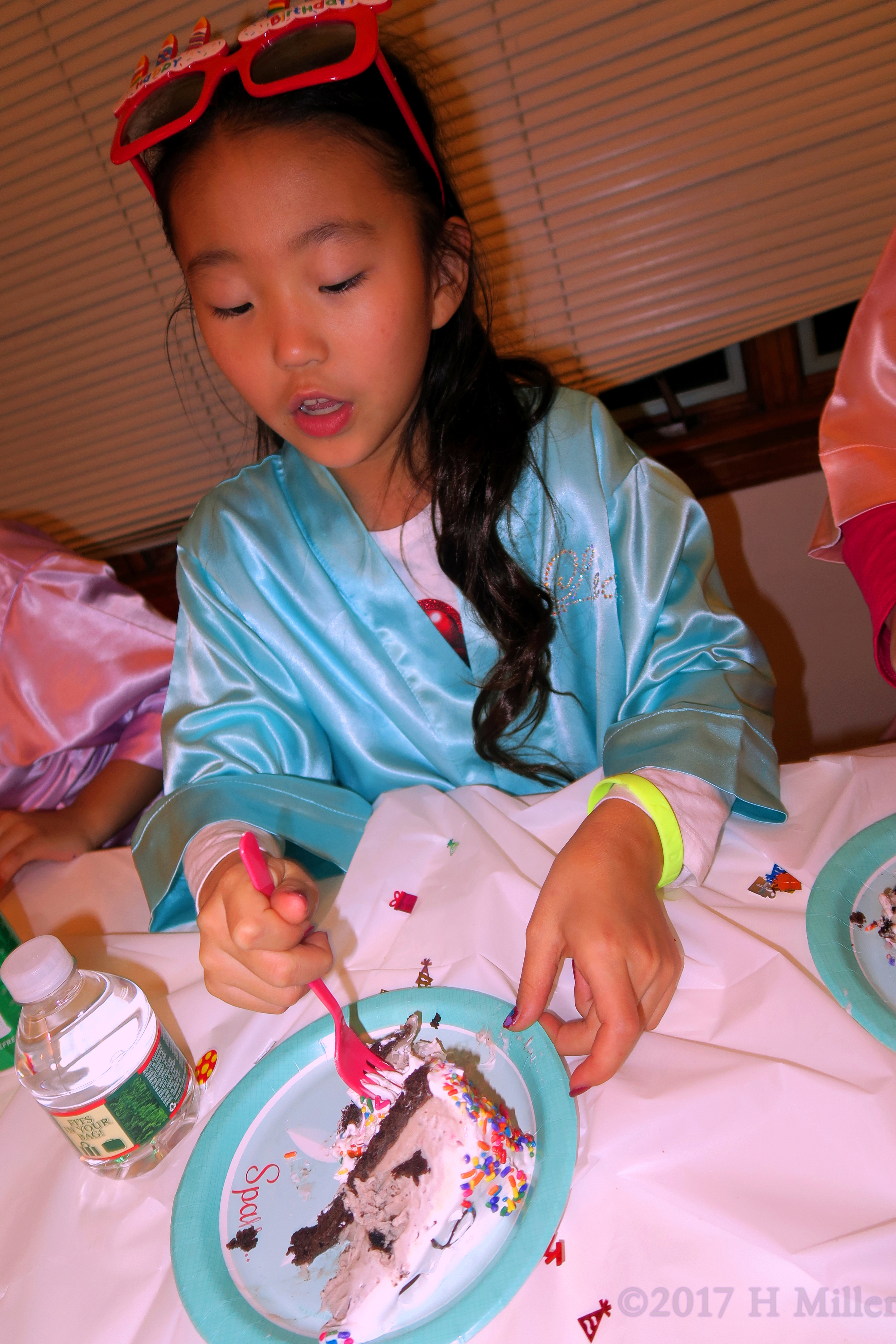 Cake Is Even Tastier With Every Slice! Cake Is Even Tastier With Every Slice!