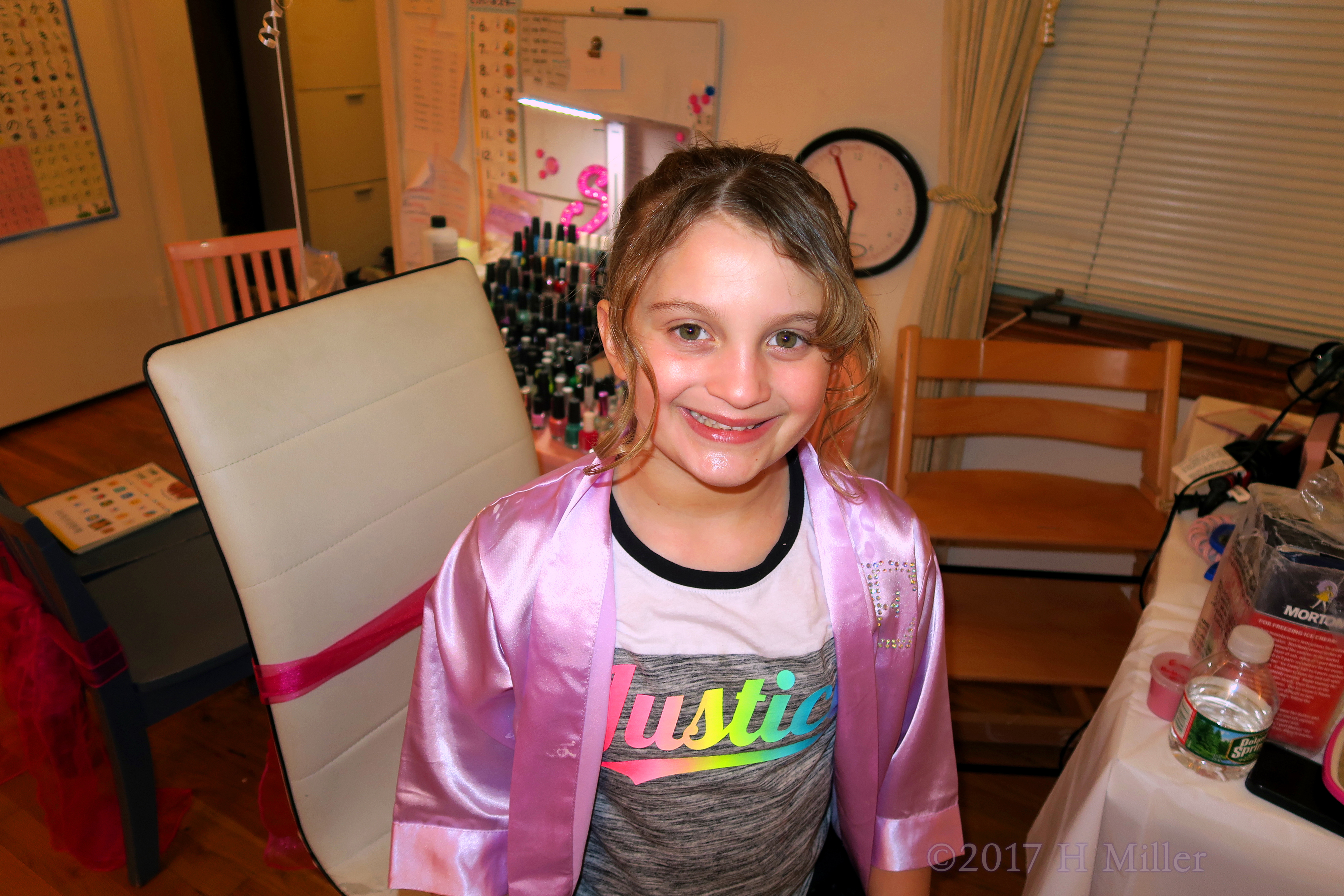 She's Happy To Get A Stylish Kids Hair Design! She's Happy To Get A Stylish Kids Hair Design!