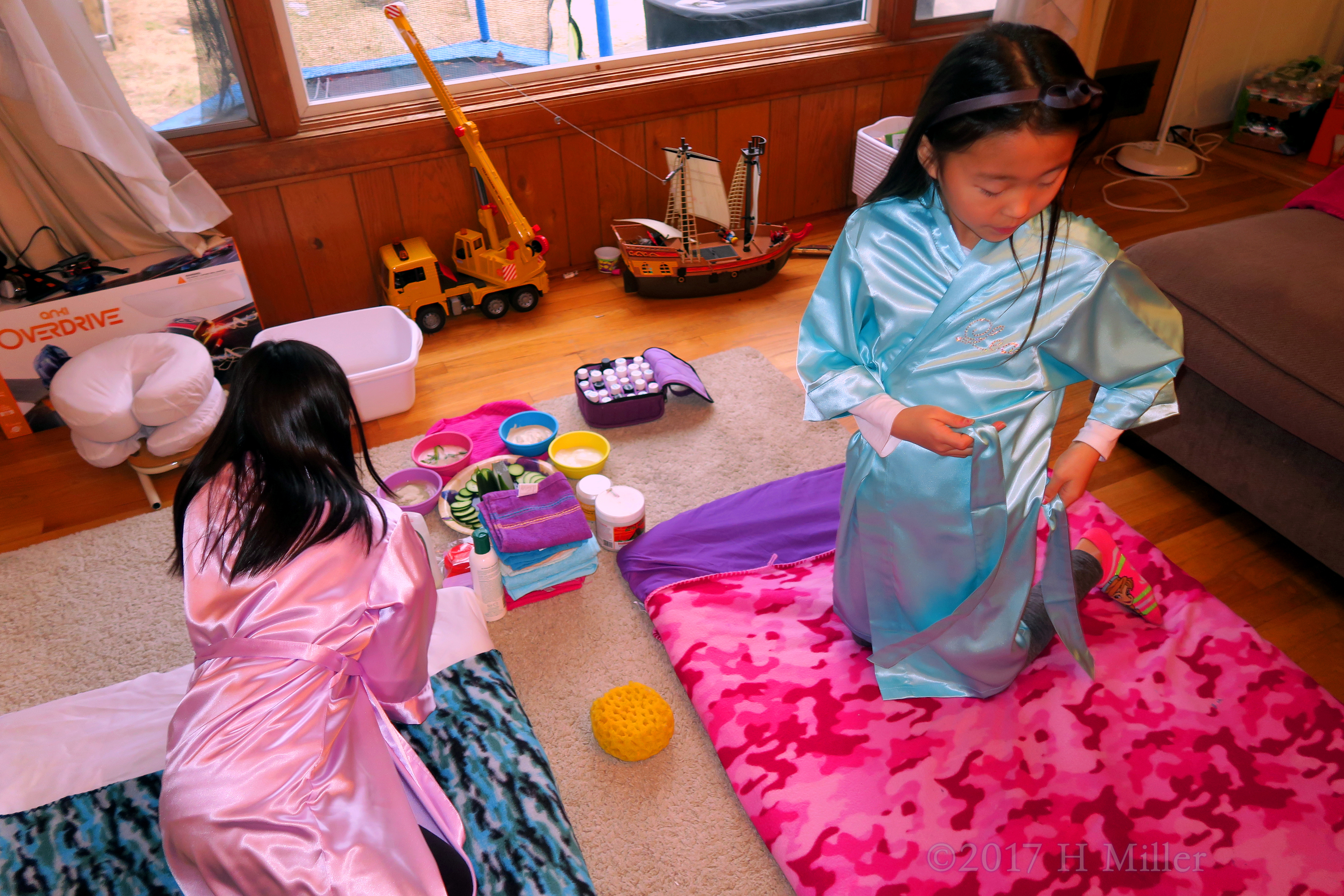 They Are About To Begin With The Girls Facial Activity! They Are About To Begin With The Girls Facial Activity!