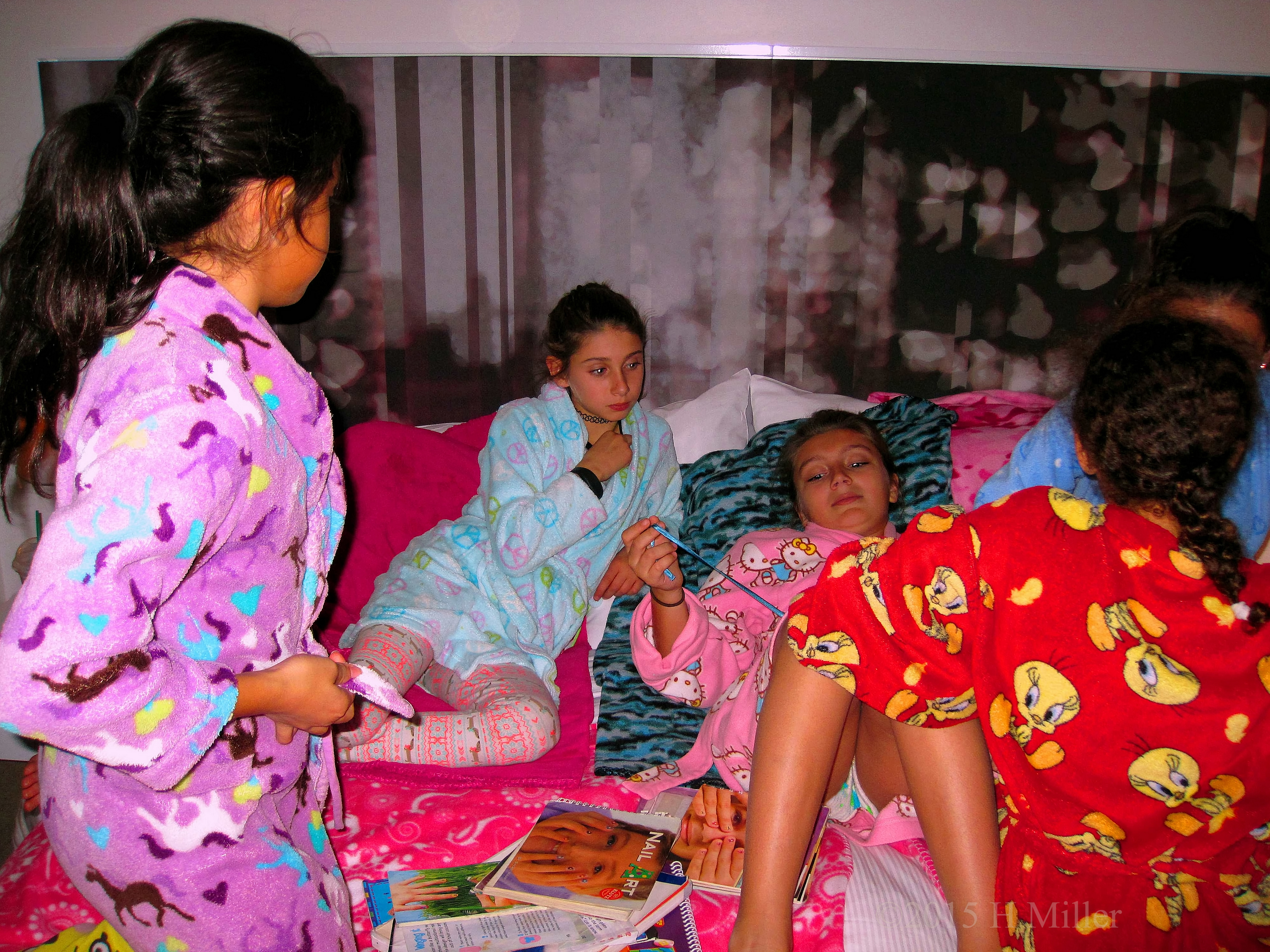 Girls Spa Parties Usually Involve A Lot Of Socializing! Girls Spa Parties Usually Involve A Lot Of Socializing!