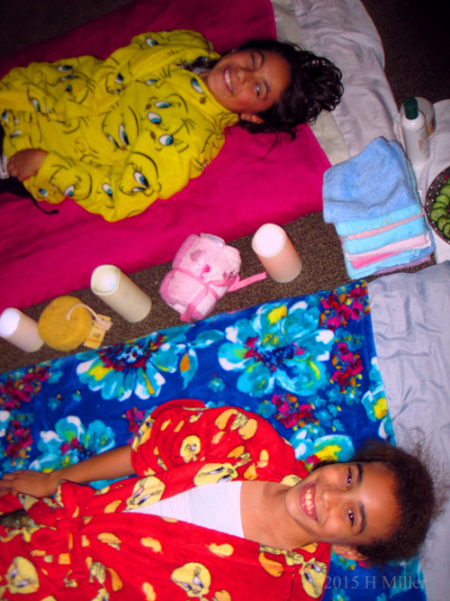 Relaxing Before The Kids Facial Even Begins! Relaxing Before The Kids Facial Even Begins!