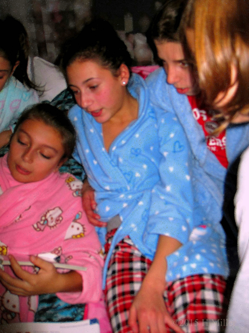 The Girls Discussing Style! The Girls Discussing Style!