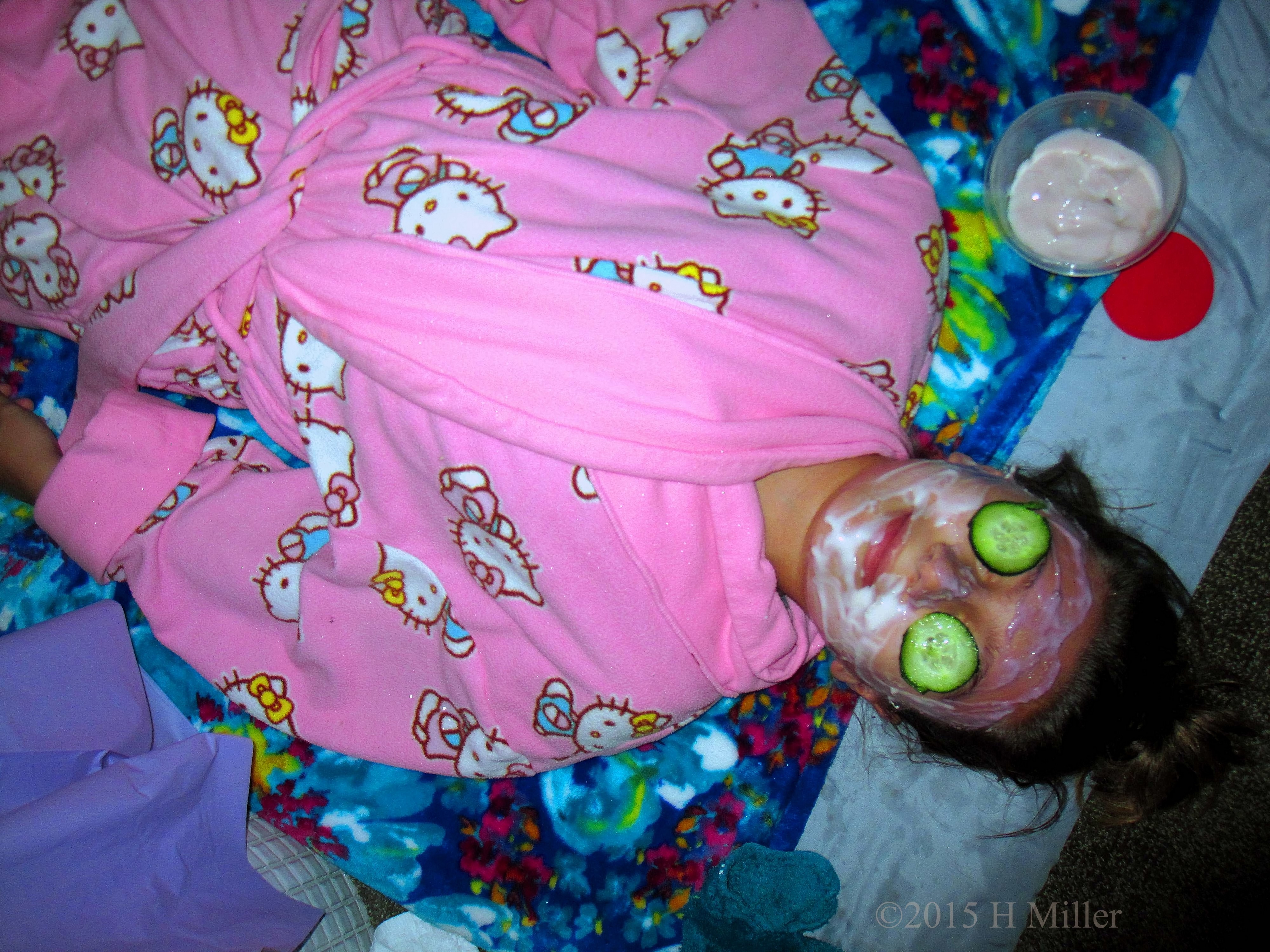 Peacefulness. Girls Facials. Peacefulness. Girls Facials.