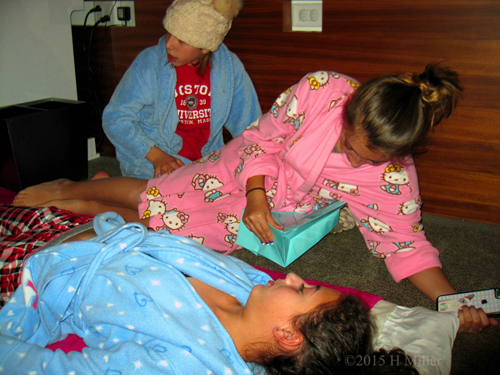 Chatting During The Kids Massage. Chatting During The Kids Massage.