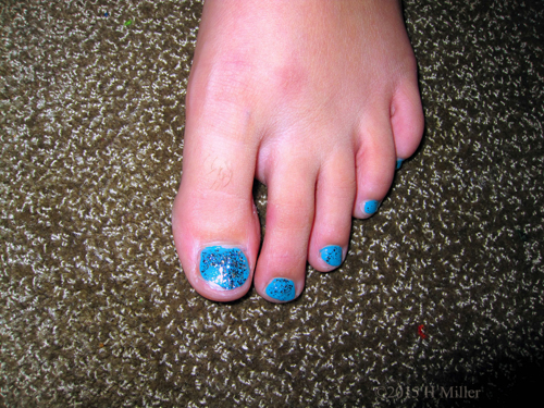 Girls Spa Pedi With Blue And Silver Glitter.