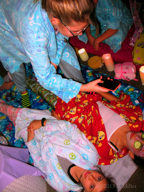 Snap! The Birthday Girl Gets A Spa Birthday Pic Taken Snap! The Birthday Girl Gets A Spa Birthday Pic Taken