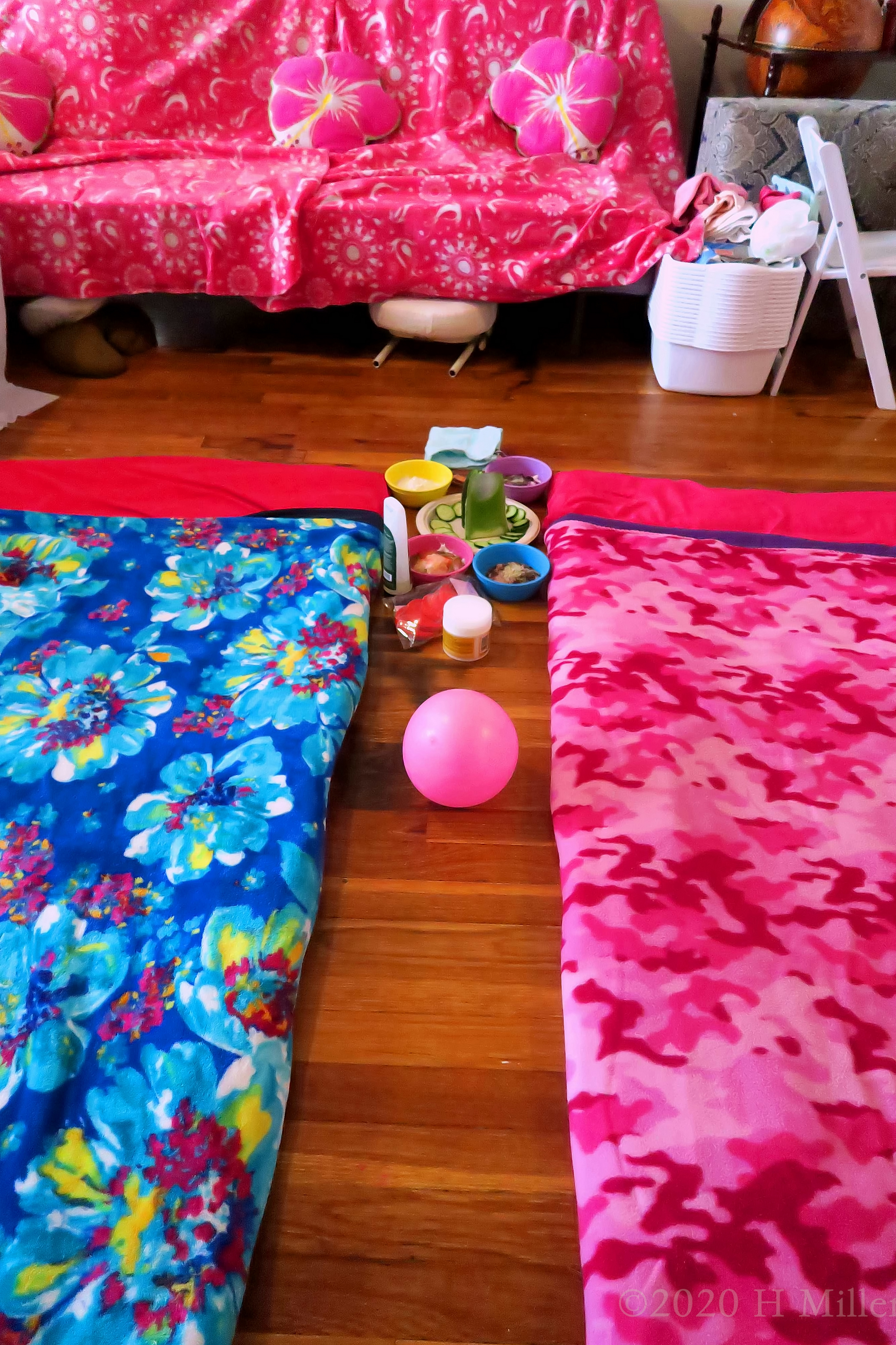 Lilah's 9th Kids Spa Birthday Party At Home Gallery 1 