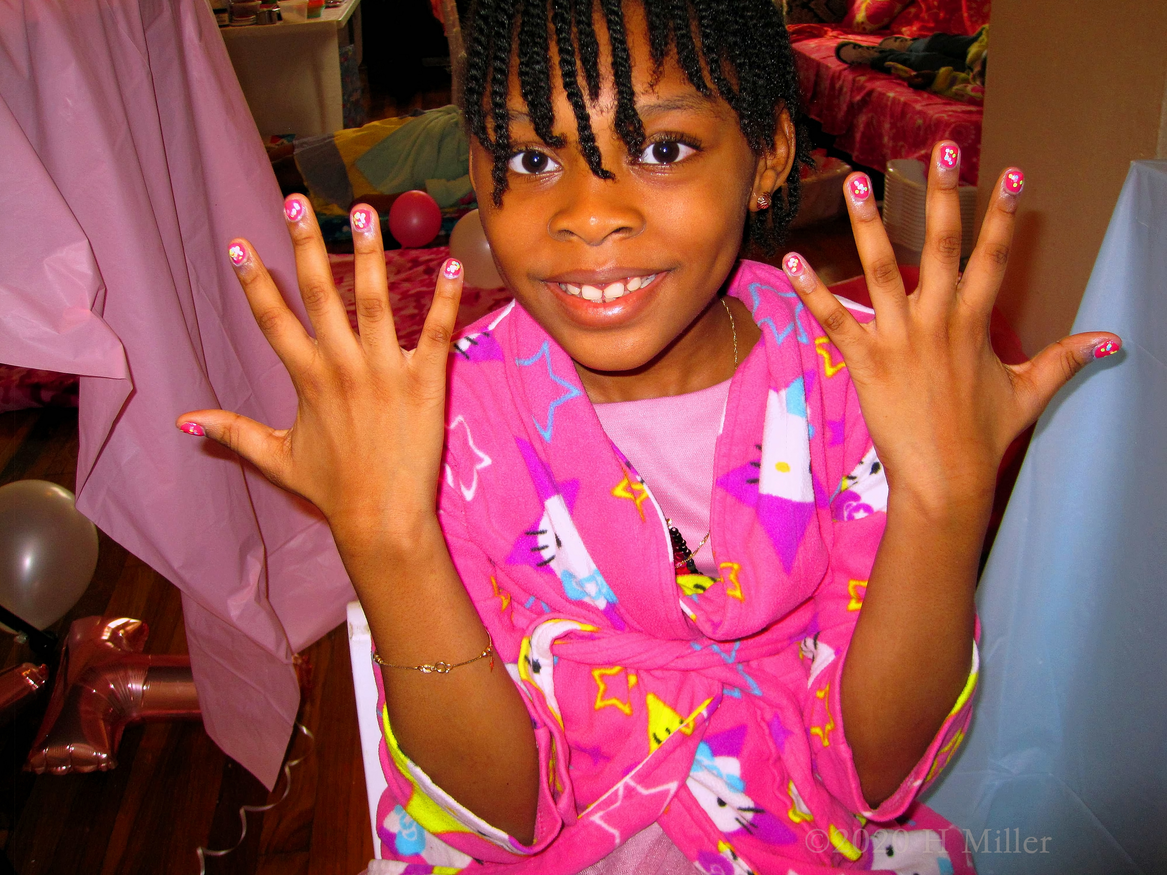 Lilah's 9th Kids Spa Birthday Party At Home Gallery 1