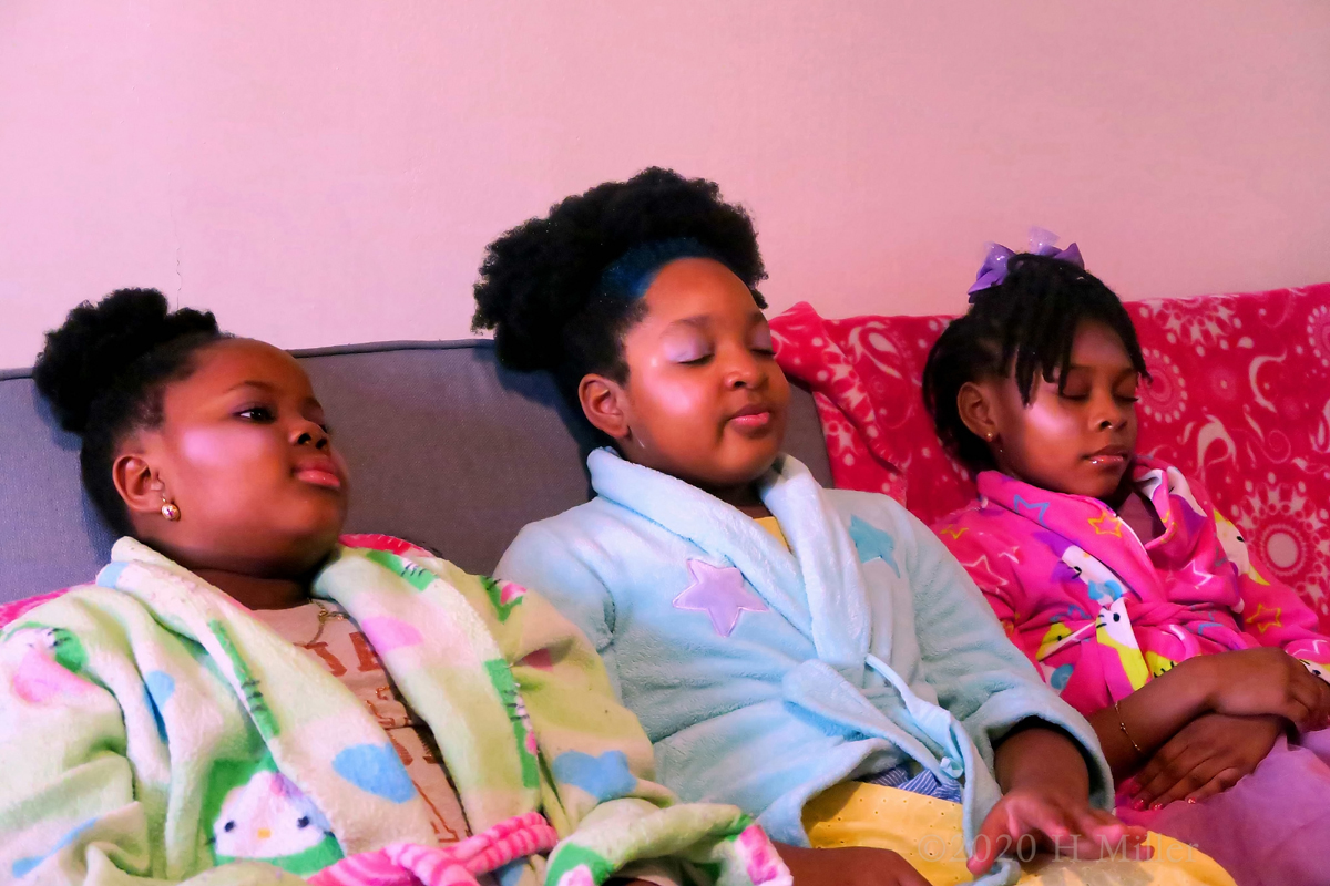Lilah's 9th Kids Spa Birthday Party At Home Gallery 2 