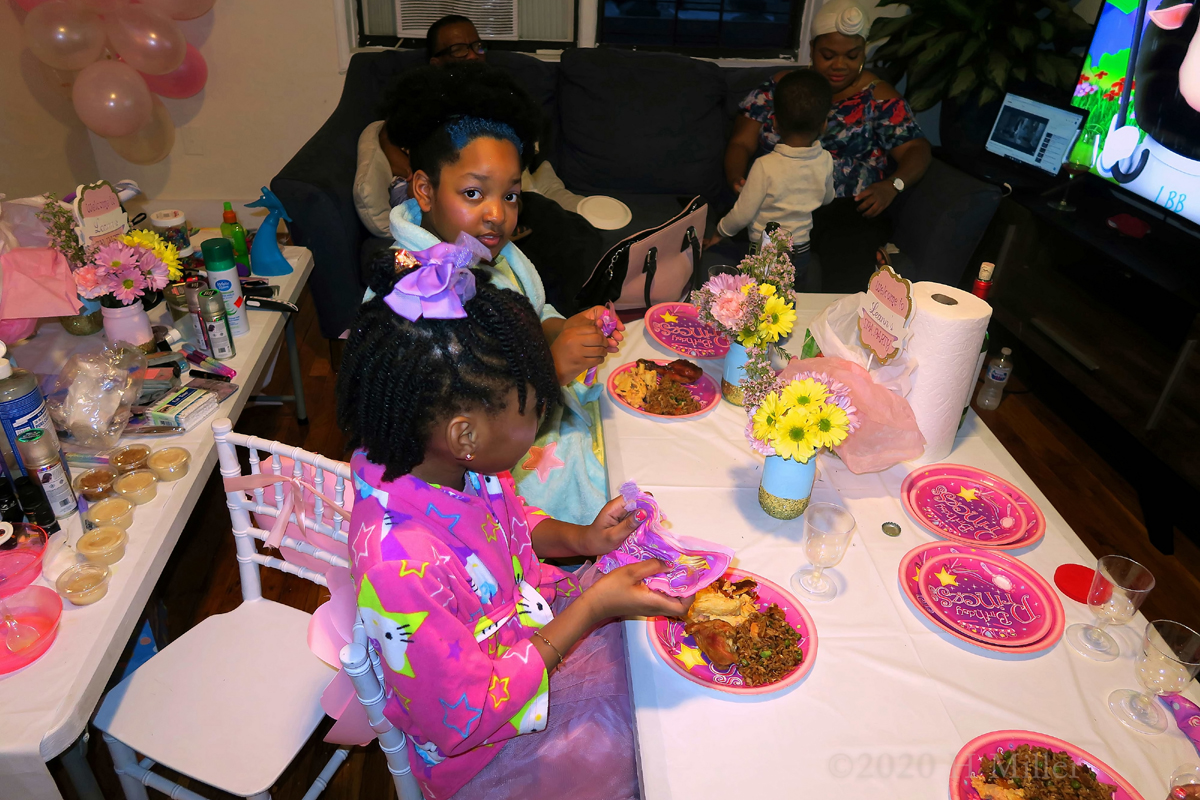 Lilah's 9th Kids Spa Birthday Party At Home Gallery 2 