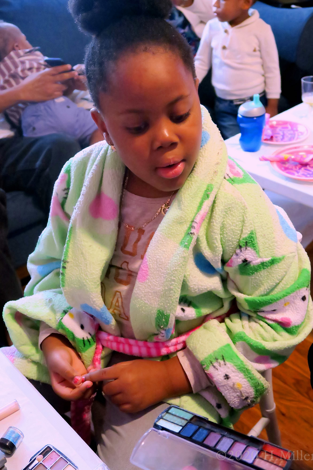 Lilah's 9th Kids Spa Birthday Party At Home Gallery 2