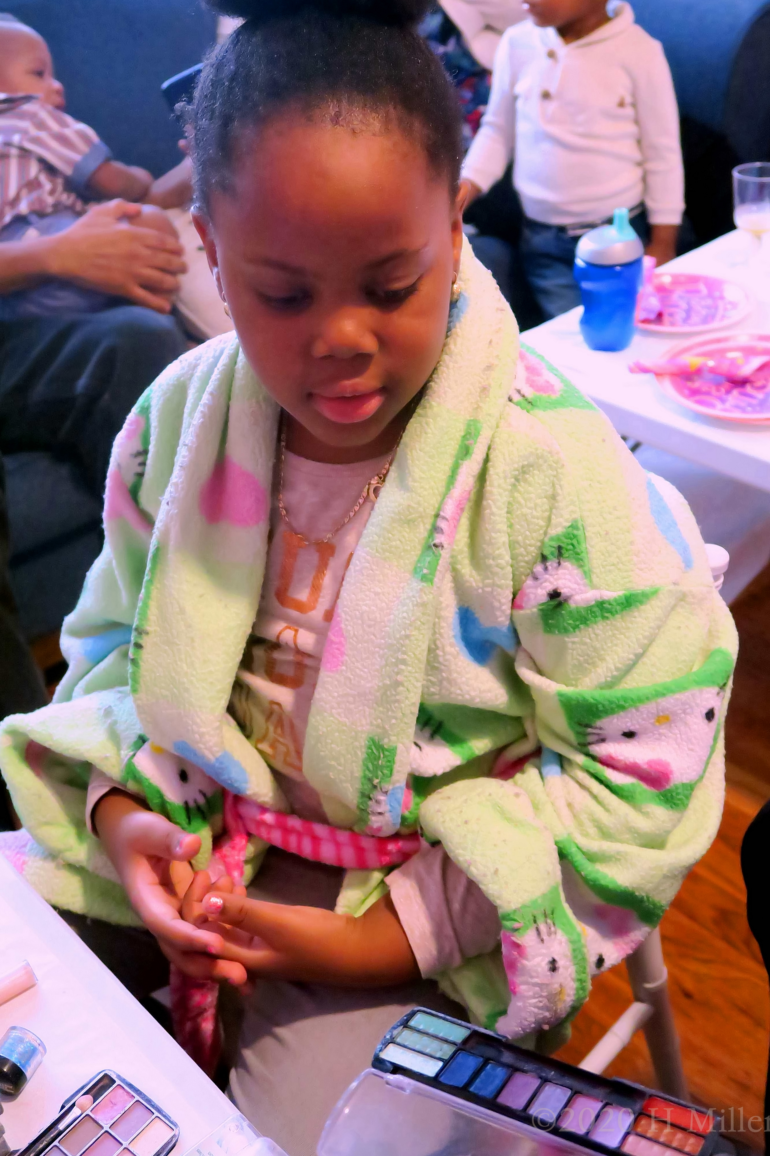 Lilah's 9th Kids Spa Birthday Party At Home Gallery 2