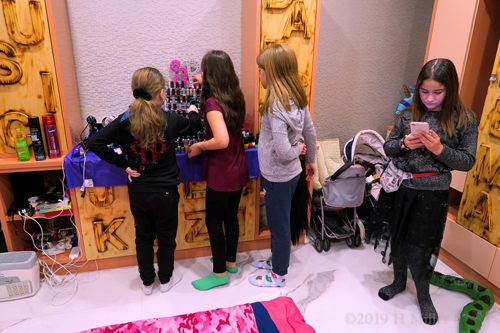 Lorena's In Home Spa Party For Girls On A Cold December Day In 2018 Gallery 1 Lorena's In Home Spa Party For Girls On A Cold December Day In 2018 Gallery 1