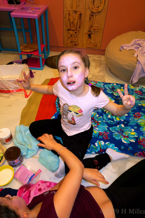 Lorena's In Home Spa Party For Girls On A Cold December Day In 2018 Gallery 2 Lorena's In Home Spa Party For Girls On A Cold December Day In 2018 Gallery 2