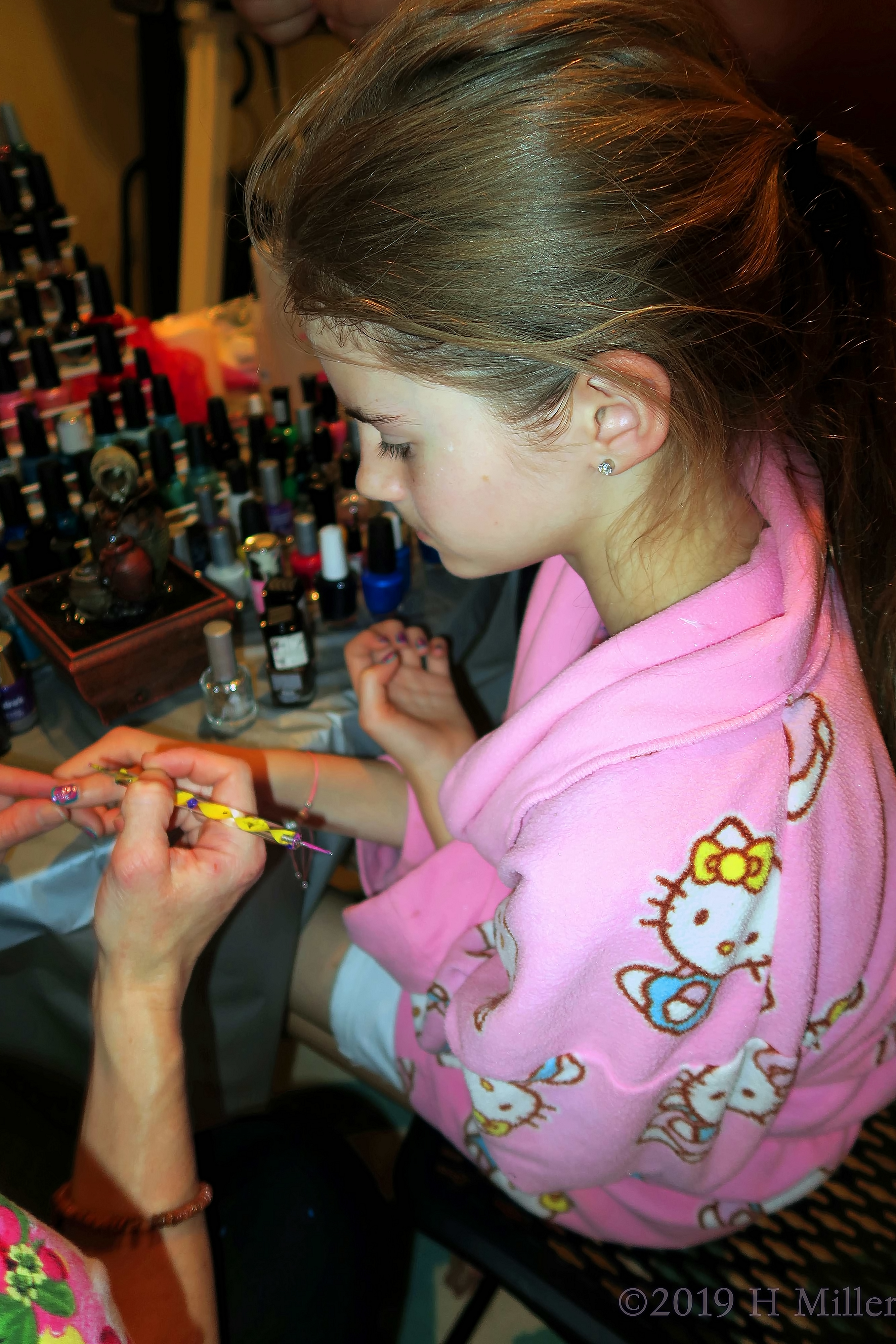 Mackenzie Is Getting A Fun Kids Manicure! Mackenzie Is Getting A Fun Kids Manicure!