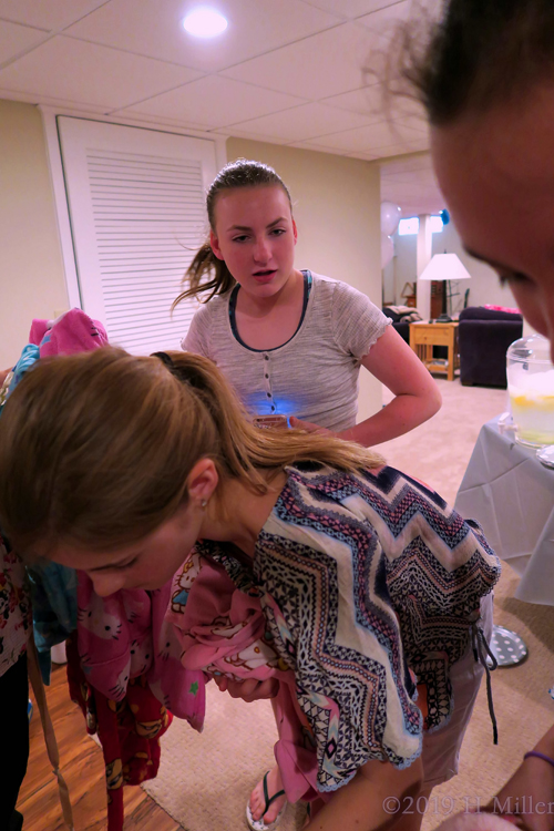 Mackenzie Picking Up Spa Robes For Her Friends Mackenzie Picking Up Spa Robes For Her Friends