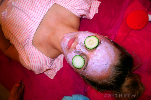 Spa Time! Kids Facials At The Spa Party Spa Time! Kids Facials At The Spa Party