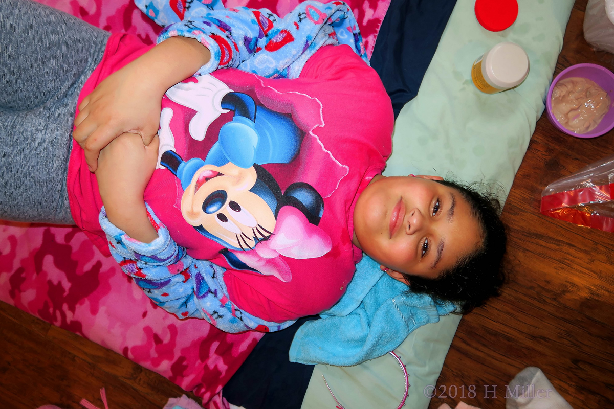 All Relaxed In A Minnie Mouse Outfit Before Her Girls Facial During The Kids Spa Day! 1