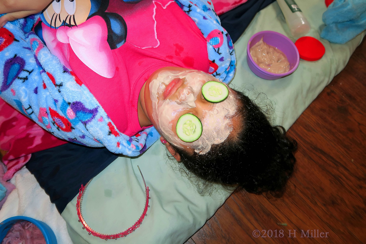 Cukes Over The Eyes For Ultimate Kids Facial Relaxation. 