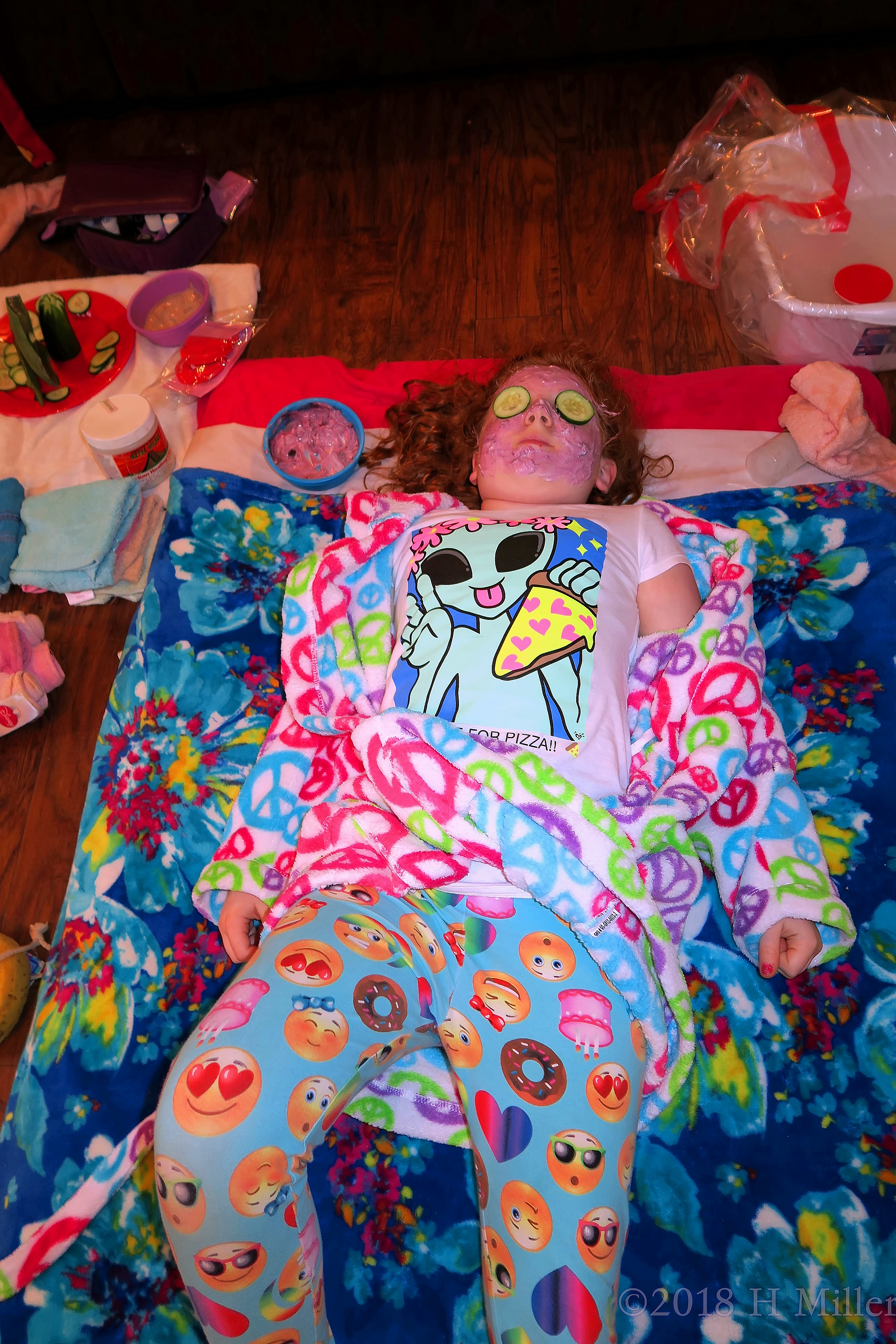 Peaceful Spa Robe During Girls Facials 4 Peaceful Spa Robe During Girls Facials 4