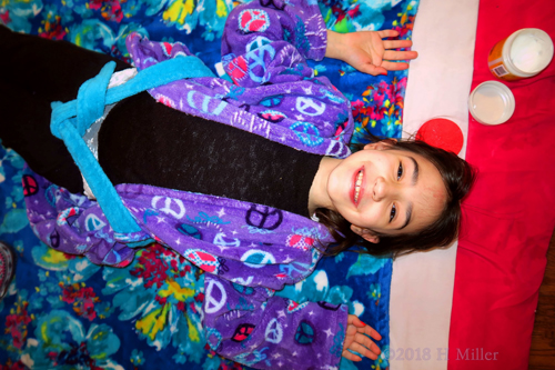 Big Smile Ready For Facials For Girls! Big Smile Ready For Facials For Girls!