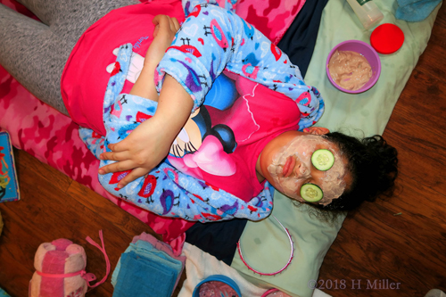 Kid Spa Facial Relaxation Kid Spa Facial Relaxation